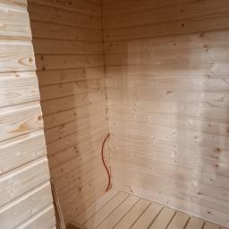 Sauna infrared w trakcie prac