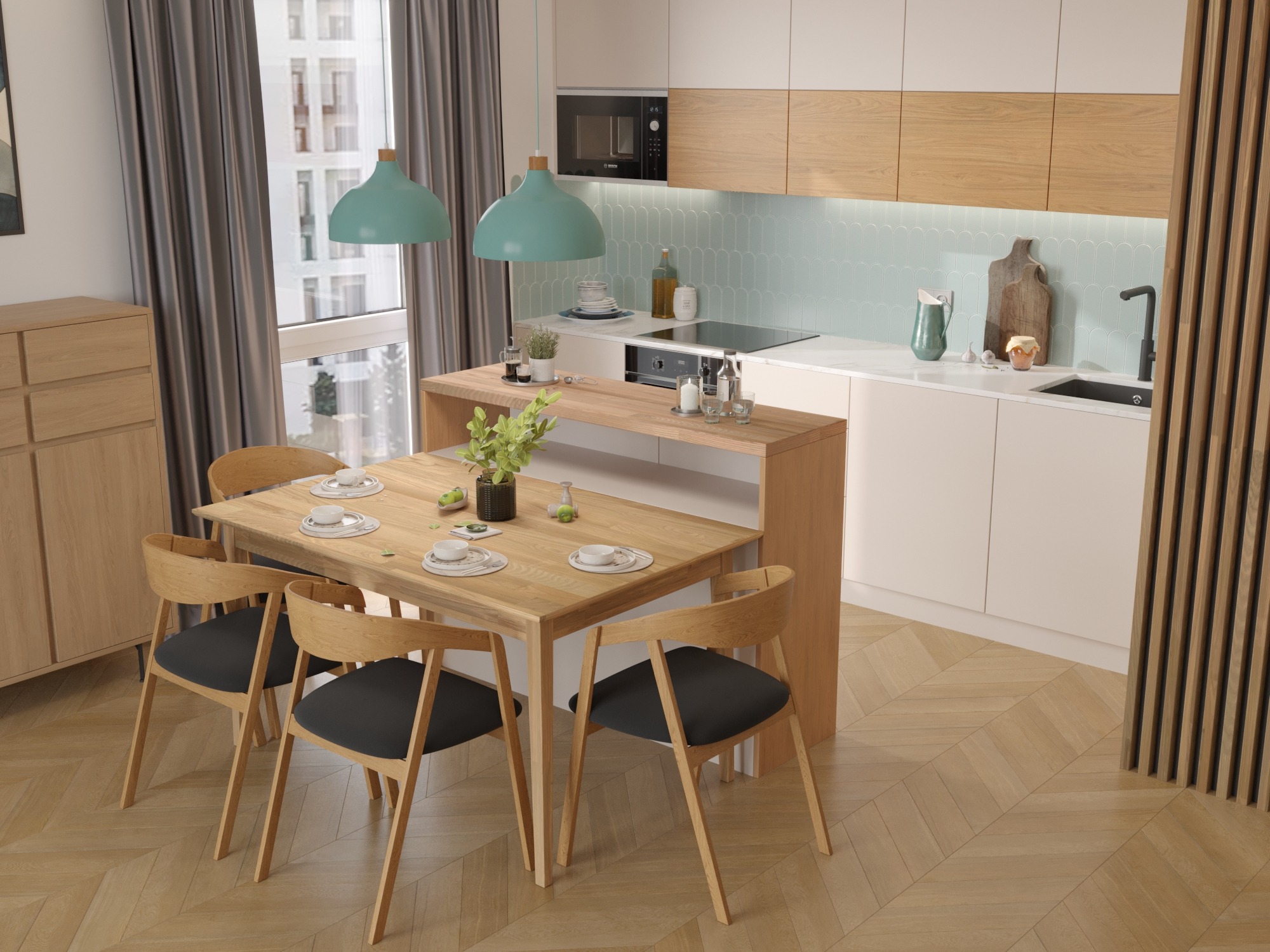 Jasna kuchnia z drewnianym stołem i krzesłami. Nad stołem wiszą dwie turkusowe lampy. W tle widać okno z szarymi zasłonami i zabudowę kuchenną z drewnianymi akcentami.