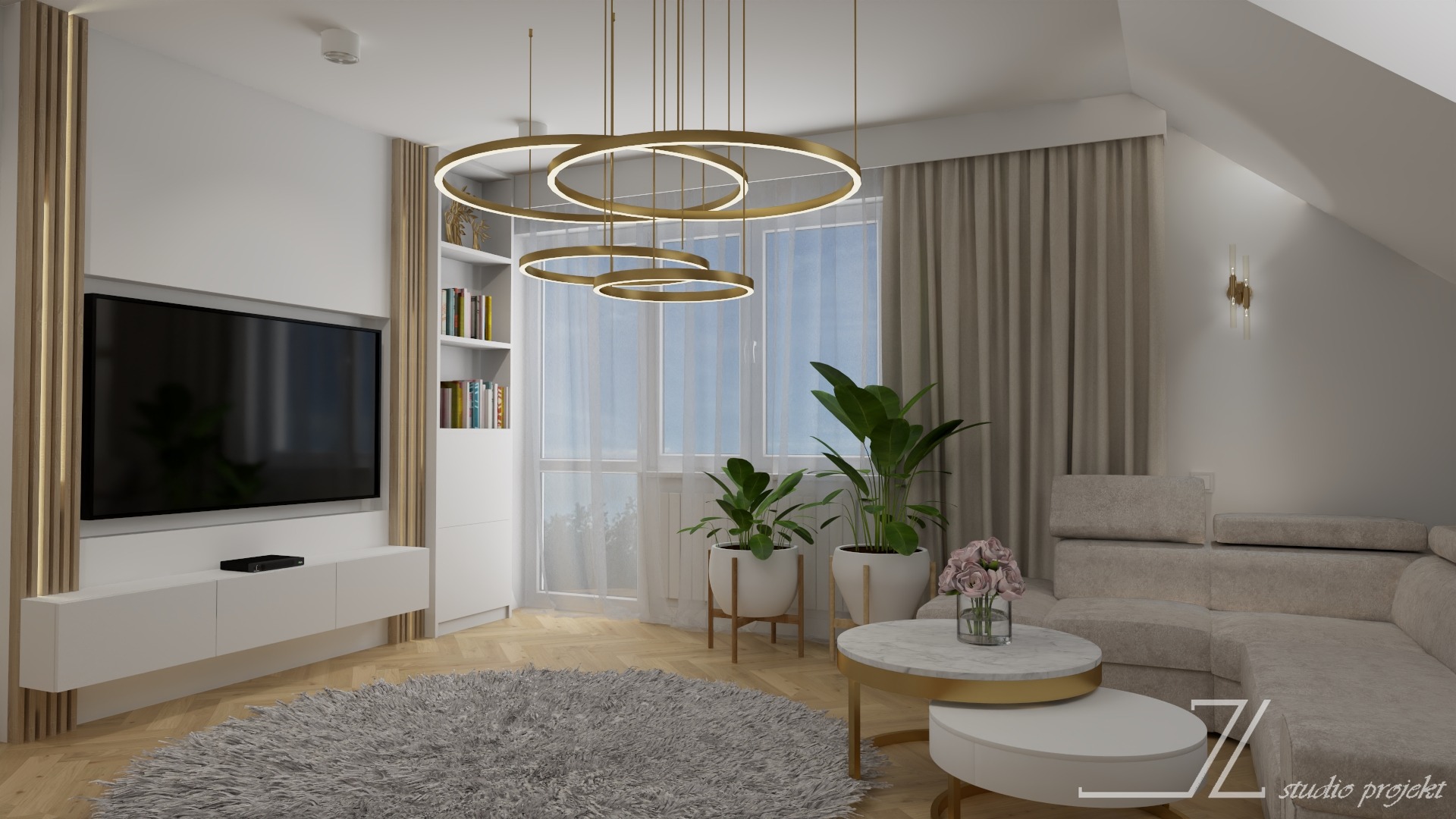 Jasny salon z telewizorem, regałem i sofą narożną, oświetlony złotymi lampami pierścieniowymi i kinkietami, z okrągłym, puszystym dywanem i stolikami kawowymi z marmurowym blatem.