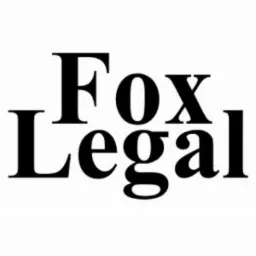 Czarno-białe logo firmy prawniczej 'Fox Legal' w prostym, nowoczesnym kroju pisma.