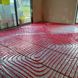 Ogrzewanie podłogowe na rurze Pert.