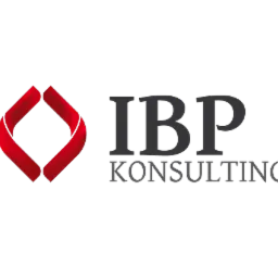 Logo firmy IBP Konsulting z czerwonym symbolem i szarym tekstem na czarnym tle.