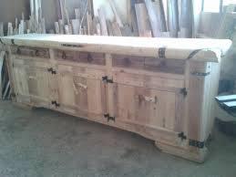 Komody Drewniane w Stylu Wiejskim