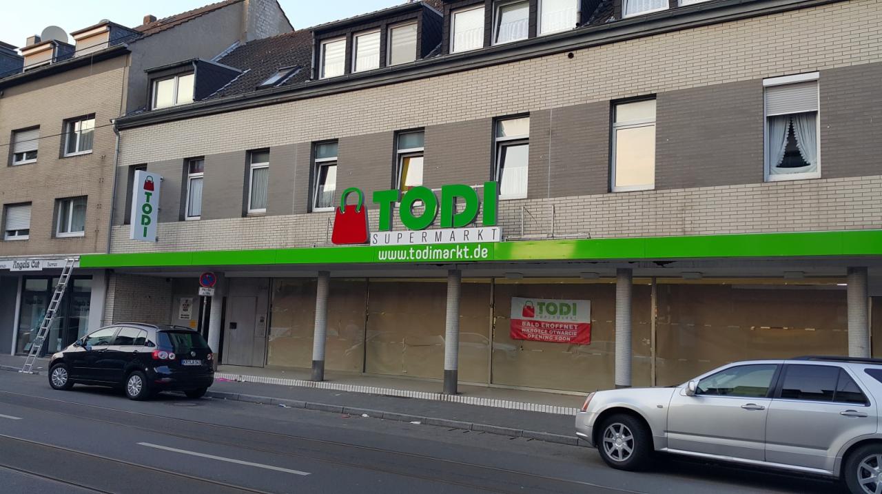 wyposażenie sklepów reklamy zewnętrzne