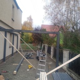 FPHU Daszko Vitalii Solovei - Wiata samochodowa z drewna, pokrycie blachodachowka trapezowa, Gliwice