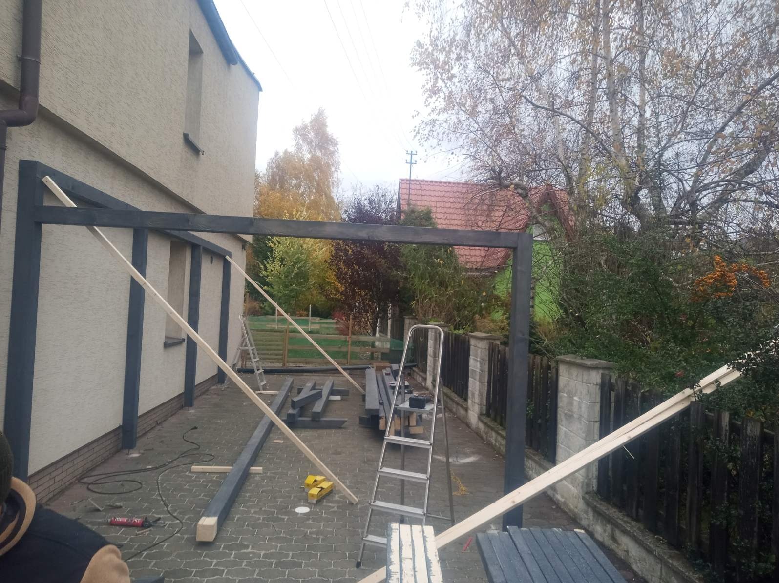 Wiata samochodowa z drewna, pokrycie blachodachowka trapezowa, Gliwice