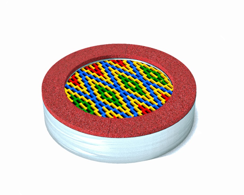 Wizualizacja okrągłego trampoliny do wbudowania w ziemię z kolorową, wzorzystą powierzchnią do skakania, otoczoną czerwoną, gumową obwódką.