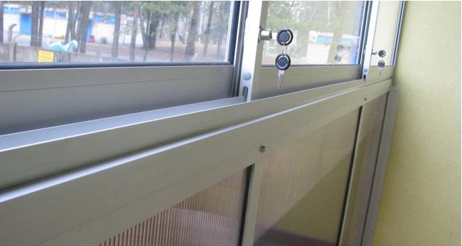 Zabudowa balkonów,daszki ,zadaszenia.