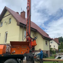 Wiercenie pod kolektory pionowe pompy ciepla