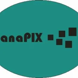 Logo firmy anaPIX na turkusowym tle w kształcie elipsy, z boku stylizowane czarne kwadraty.