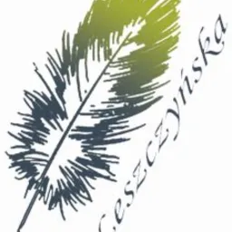 Stylizowane pióro z kroplą atramentu, gradient od zieleni do granatu, obok nazwa firmy 'Leszczyńska' pisana kursywą.