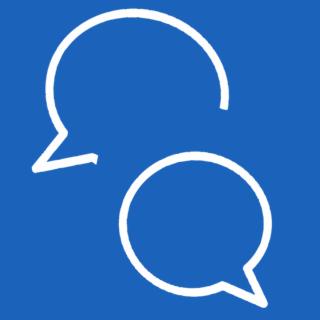 Dwie białe ikony dymków czatu na jednolitym niebieskim tle.