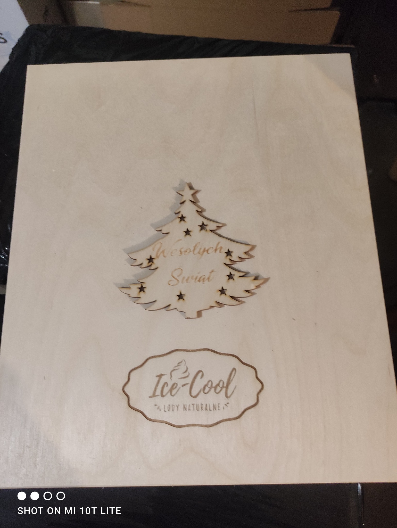 Grawerowana skrzynka