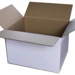Otwarty, biały karton z widoczną brązową tekturą wewnątrz, ukazujący gotowość do zapakowania produktu.