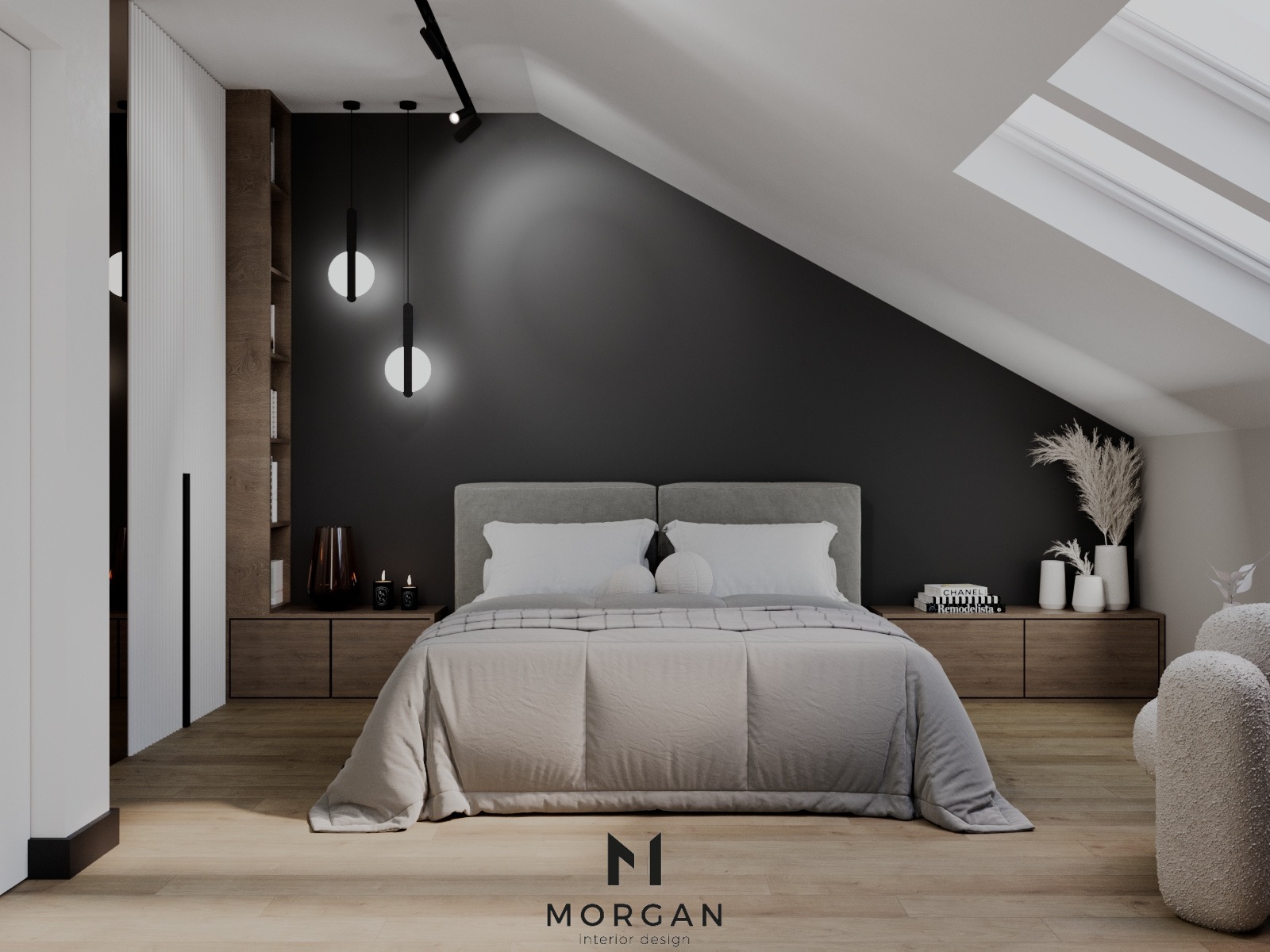 Nowoczesna sypialnia na poddaszu z szarą ścianą, drewnianą podłogą i oknami dachowymi. Łóżko z szarym wezgłowiem, białą pościelą i dekoracyjnymi poduszkami. Po bokach łóżka szafki nocne...