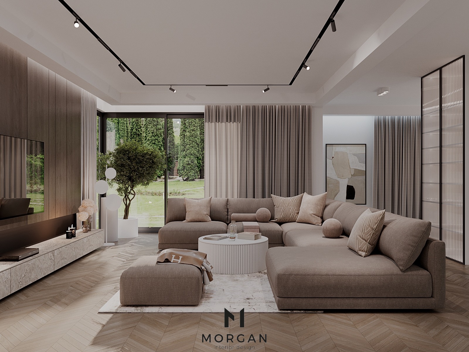 Neutralna tonacja przestronnego salonu z narożnikiem, dywanem, stolikiem kawowym i widokiem na ogród przez duże okno. Minimalistyczne oświetlenie punktowe.