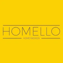 Logo firmy HOMELO, czarne litery na żółtym tle z hasłem HOME FASHION.