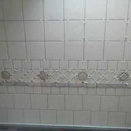 Budtechcity - układanie płytek