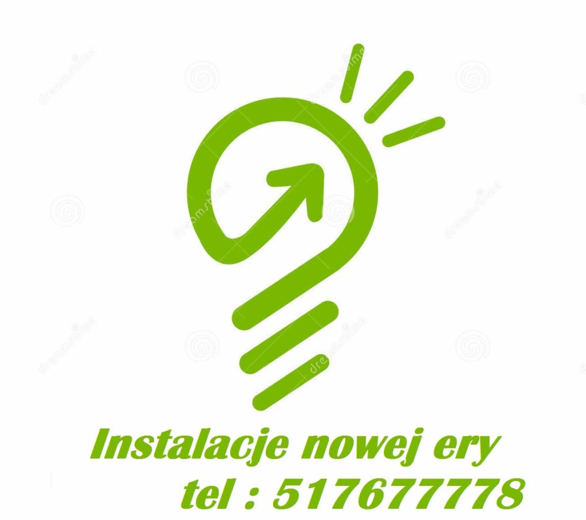 Zielone logo firmy instalacyjnej w kształcie żarówki ze strzałką skierowaną w górę, z napisem 'Instalacje nowej ery' i numerem telefonu.