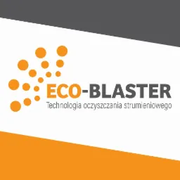 Logo firmy Eco-Blaster, specjalizującej się w technologii oczyszczania strumieniowego, z pomarańczowymi kropkami i szarym napisem na białym tle z elementami pomarańczowymi i szarymi.