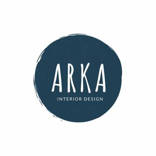 Logo firmy ARKA Interior Design na ciemnoniebieskim tle w kształcie koła z efektem pędzla.