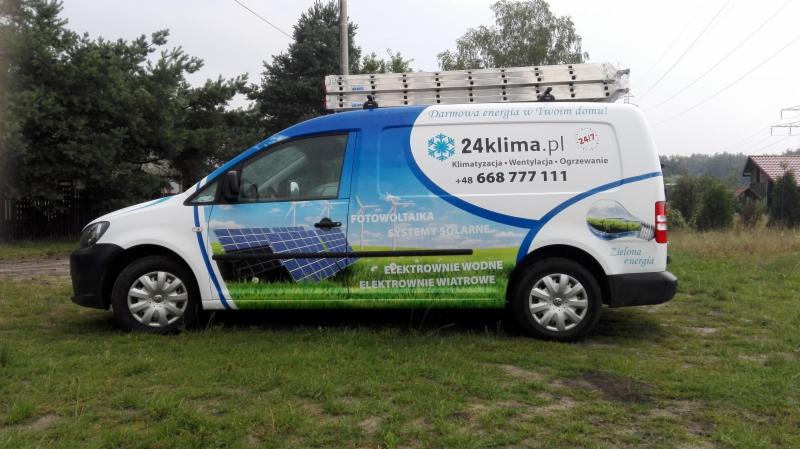 Oklejenie samochodu (folia wylewana, zmana koloru)