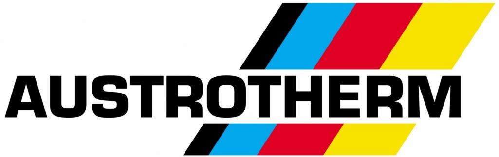 Logo Austrotherm z czarnym napisem i ukośnymi paskami w kolorach czarnym, niebieskim, czerwonym i żółtym.