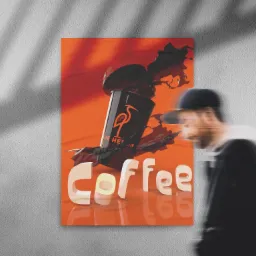 Plakat z renderowaną grafiką kawy z logo żurawia, wiszący na szarej ścianie w cieniu liści, z rozmytą sylwetką osoby przechodzącej obok.