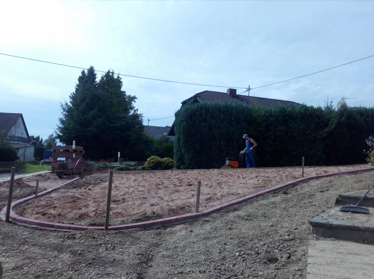 Przygotowywanie trawnika