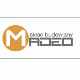 Logo firmy budowlanej Madeo z pomarańczowym okręgiem i literą M