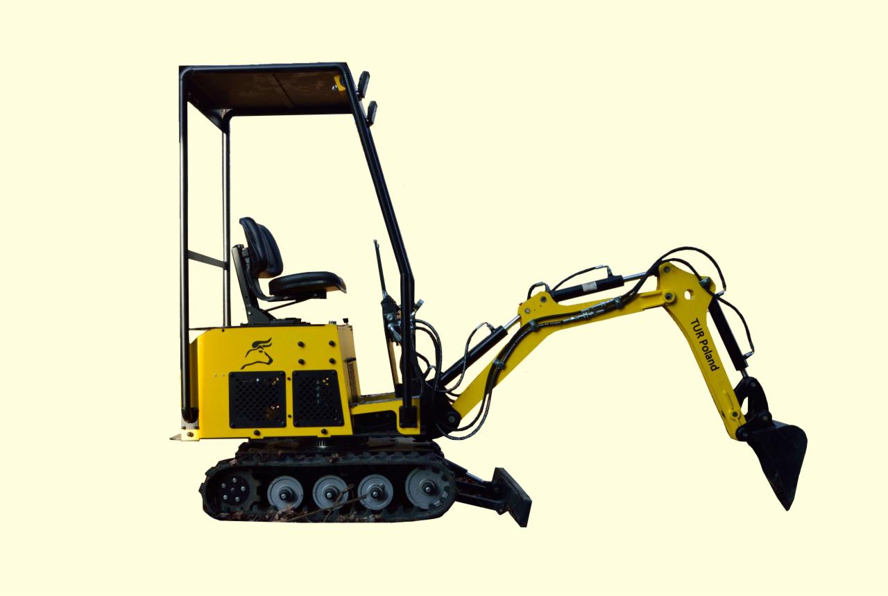 Minikoparka Tur Poland model V360, obrotowa