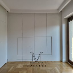 szafa fronty MDF lakier półmat
NCS S 500-N
pochwyt frezowany przez wszystkie fronty
wnętrze szafy grafit