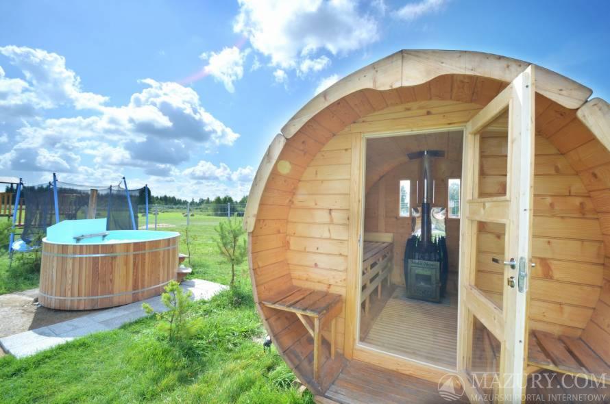 sauna, ruska bania z podgrzewaną wodą