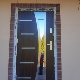 Wejściowe drzwi z górnej półki firmy Inspiro Drzwi.