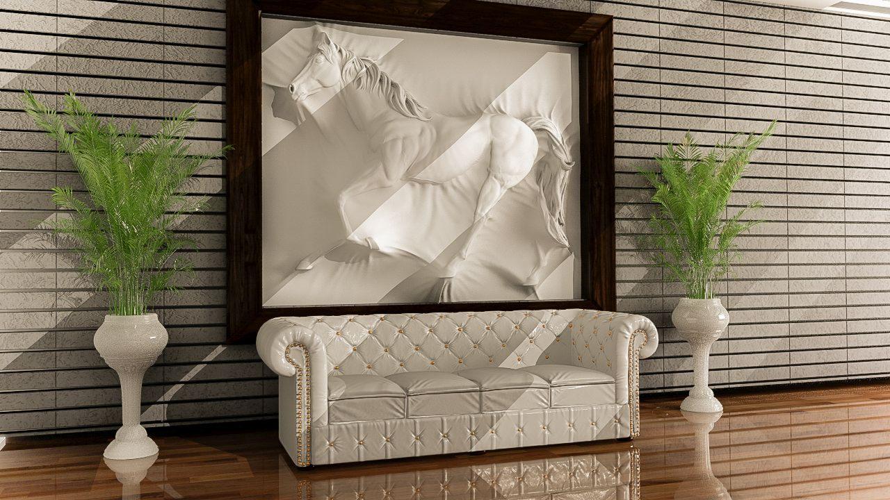 Elegancki salon z pikowaną sofą w stylu Chesterfield, rzeźbą konia w ramie nad nią oraz roślinami w wysokich wazonach.