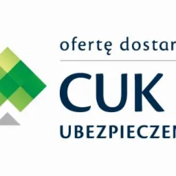 Logo firmy ubezpieczeniowej CUK z zielonym, pikselowym symbolem i napisem 'ofertę dostarcza CUK UBEZPIECZENIA' na białym tle.