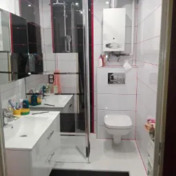 Łazienka 2 piętro odpływ liniowy.