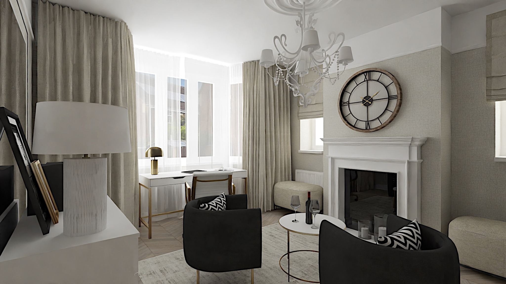 Elegancki pokój dzienny z biurkiem przy oknie, czarnymi fotelami z geometrycznymi poduszkami, kominkiem z ozdobnym zegarem i białym żyrandolem.