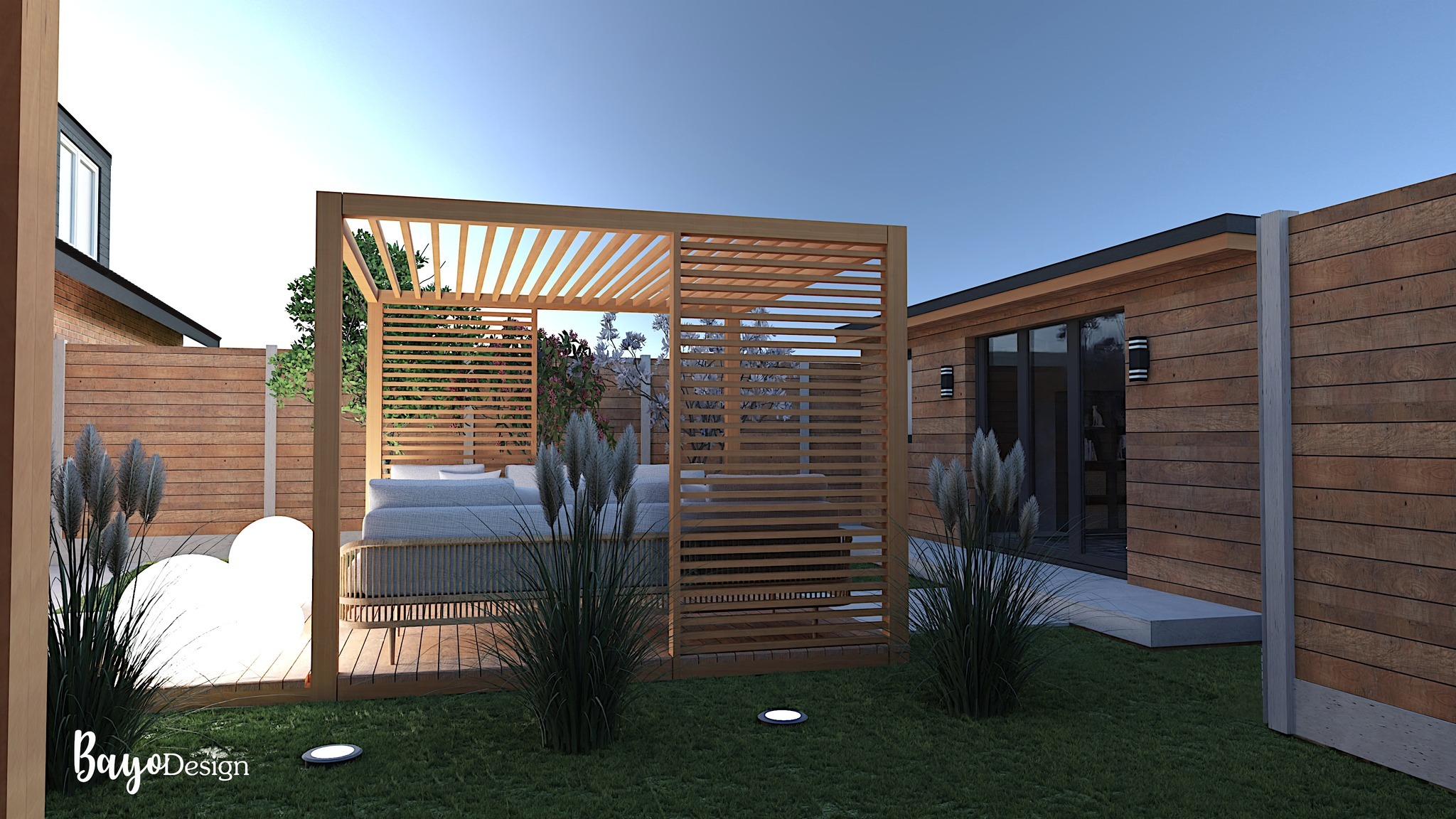 Wizualizacja drewnianej pergoli z ażurowym dachem i ścianami, otoczonej trawą i ozdobnymi trawami, z podświetleniem LED w gruncie, obok drewnianego budynku z dużymi oknami.