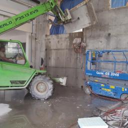 Wycinanie ściany w salonie BMW 2  