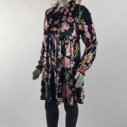 Sukienka Welurowa w Kwiaty Orientalna – czarna