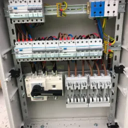 Wykonanie rozdzielcy budowlanej RB na specjalne zamówienie inwestora.