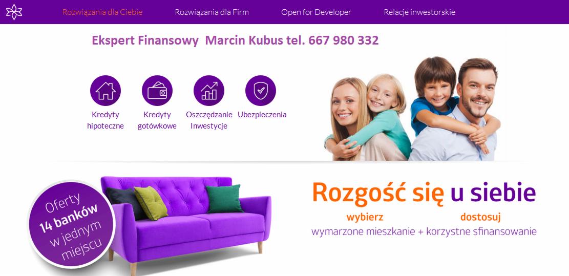 Baner reklamowy eksperta finansowego Marcina Kubusa z ofertami kredytów hipotecznych, gotówkowych, inwestycji i ubezpieczeń, prezentujący fioletową sofę i uśmiechniętą rodzinę.