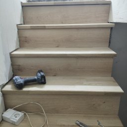 Damian Goszkowski - Składanie mebli Ożar&oacute;w Mazowiecki