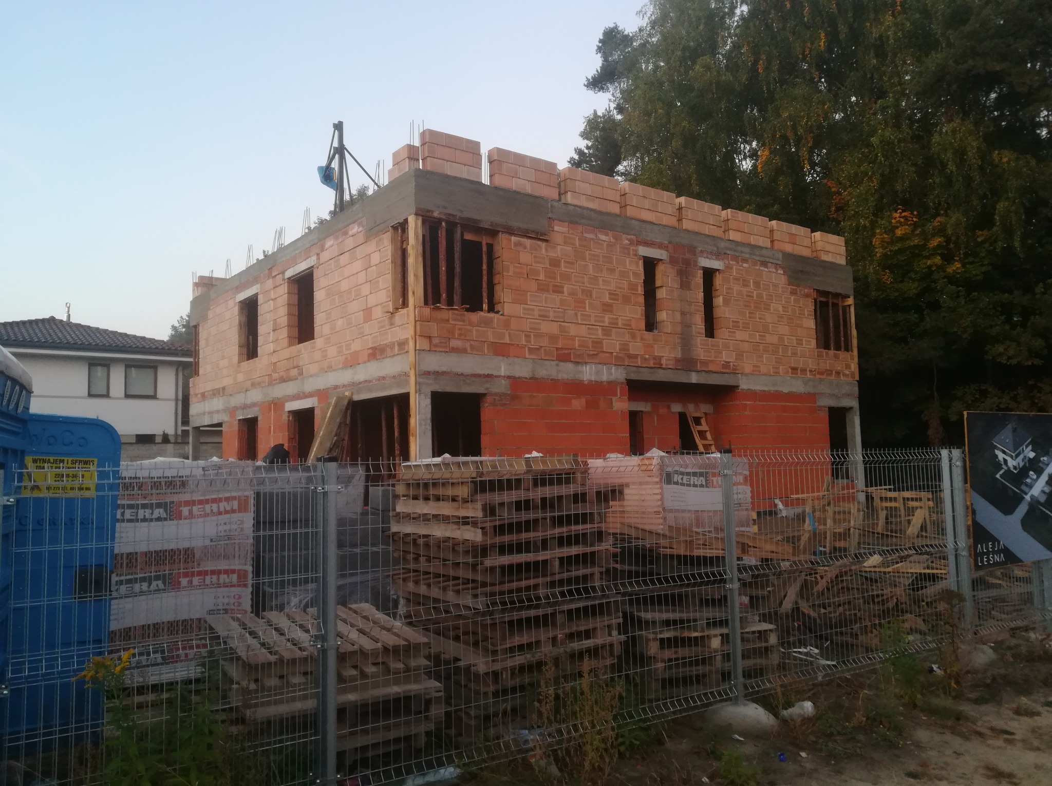 Budowa budynku 4 lokalowego