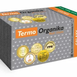 Paczka płyt izolacyjnych Termo Organika Galaxy fasada, widoczna tekstura krawędzi, opakowanie z logo firmy i oznaczeniami jakości.