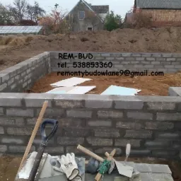 Murowanie fundament&oacute;w