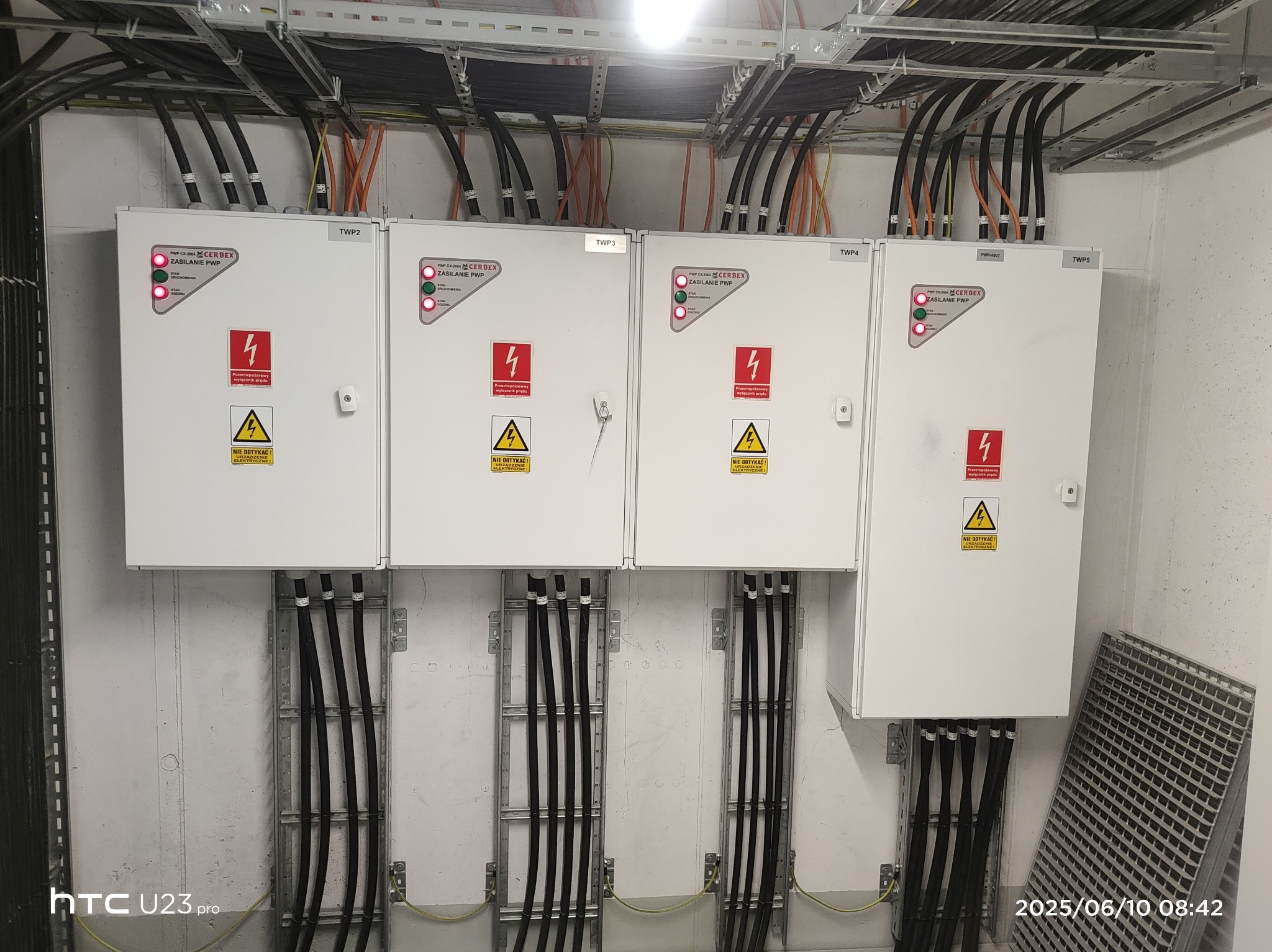 PWP - przeciwpożarowy wyłącznik prądu, urządzenie wykonawcze.