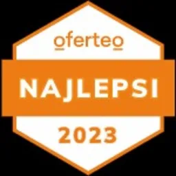 Pomarańczowa odznaka Oferteo NAJLEPSI 2023 w kształcie sześciokąta.