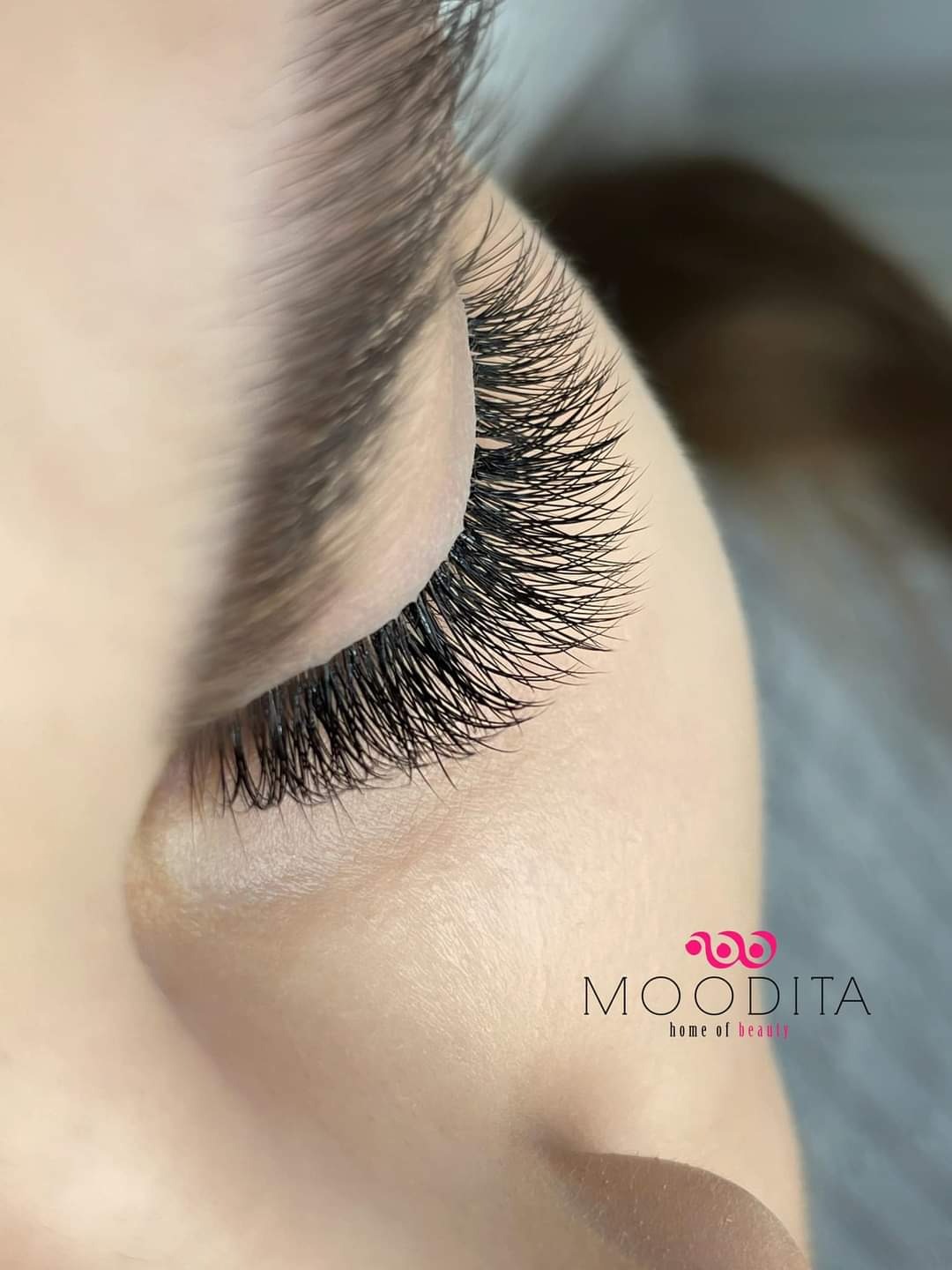 Stylizacja i przedłużanie rzęs